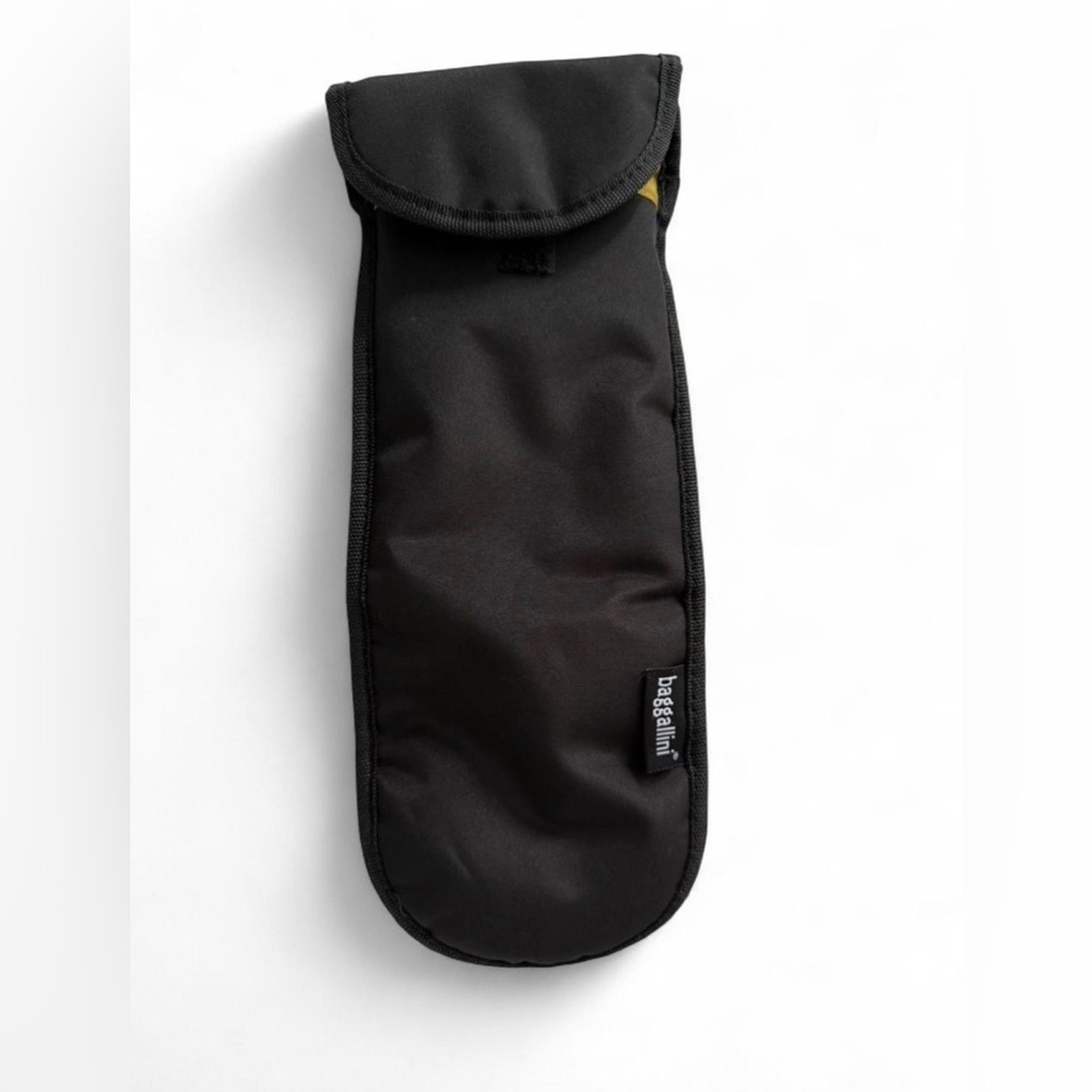BAGGALLINI black thermal travel bag for curling iron/flat iron/heated brush.